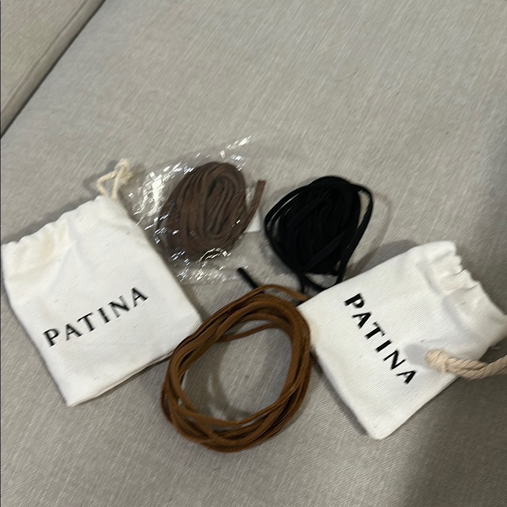 3 new Patina leather cord size L with set of Pouches